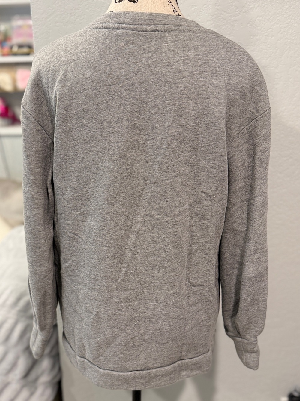 Isabel Maternity Gray MAMA Graphic Maternity Sweatshirt Size Medium - Picture 6 of 8